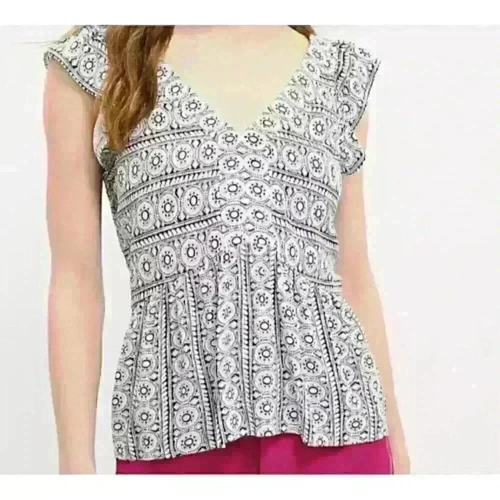Ann Taylor LOFT Petite Small Flutter Peplum Top Cap Sleeves Size Nice! - Picture 2 of 9